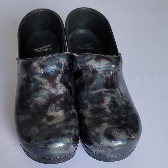 Dansko Professional Clogs. Size 42 - Picture 2 of 8